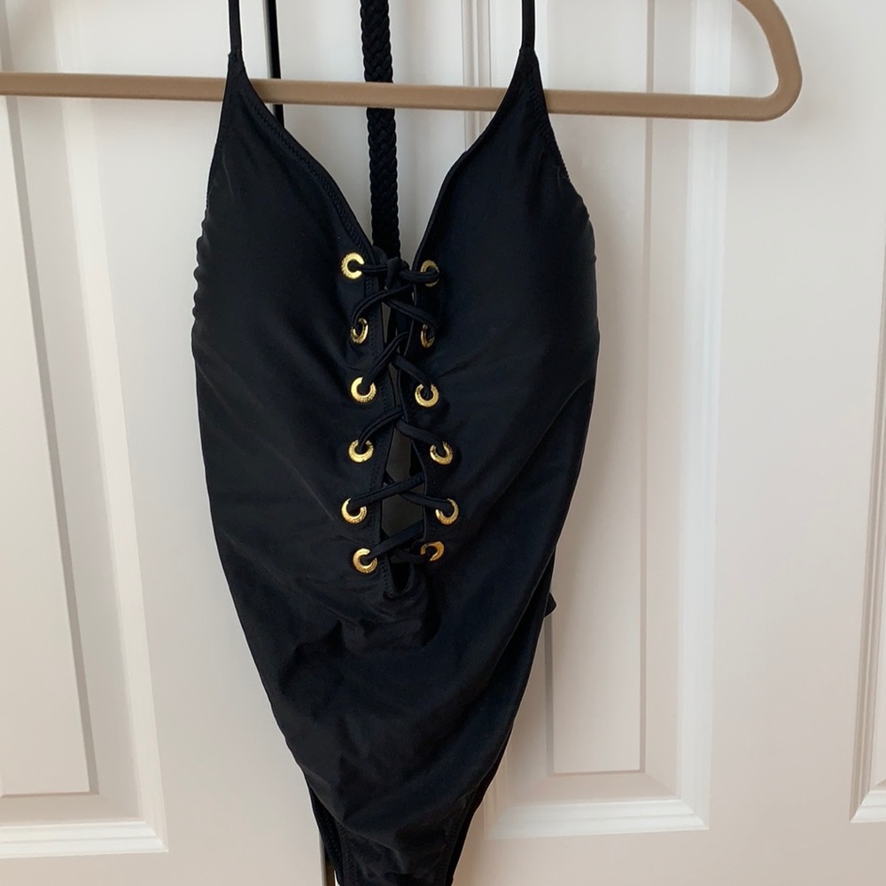 NWOT Abercrombie Crisscross Swimsuit